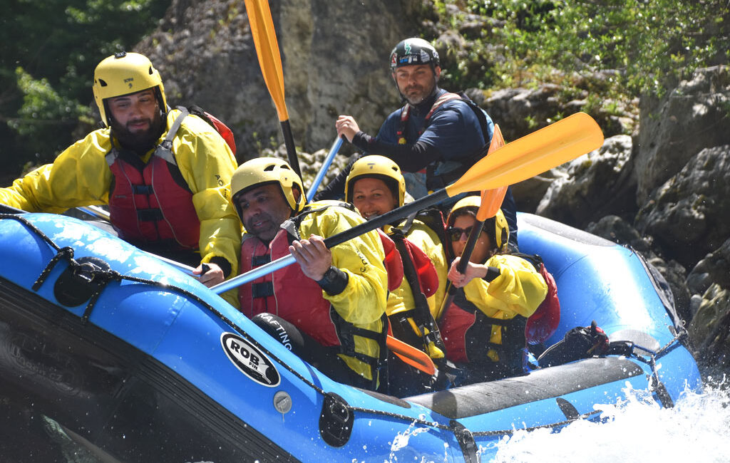 Rafting Adventure Lao: Non Aspettare Troppo a Prenotare la tua Vacanza ad Agosto