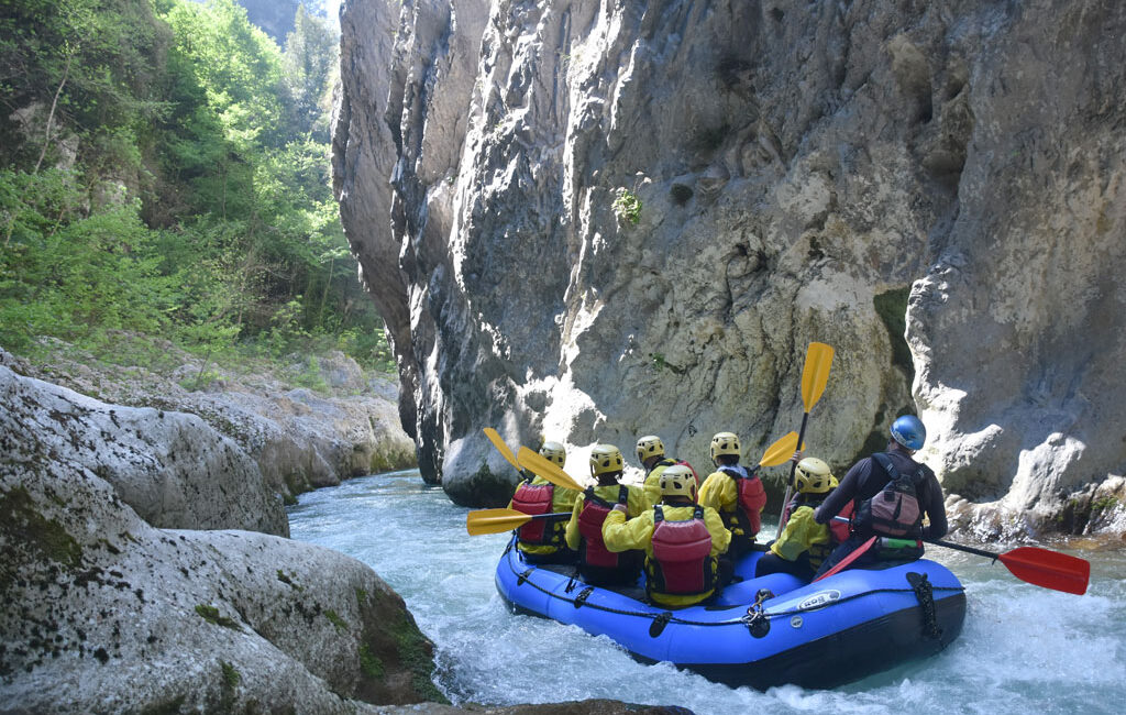 Turismo fuori stagione in Calabria - yoga, rafting sul fiume Lao e natura nel Parco del Pollino